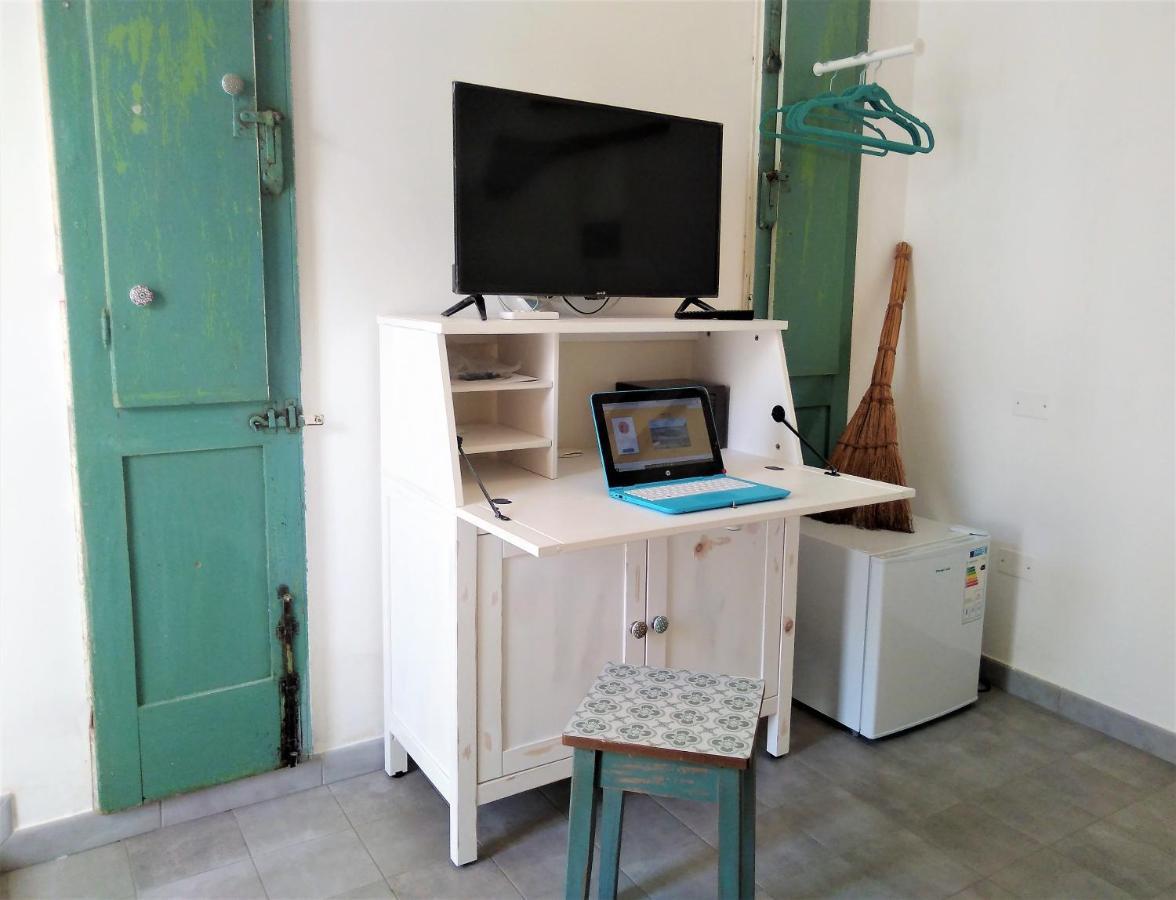 Li Perrini Boutique B&B Acquarica Luaran gambar
