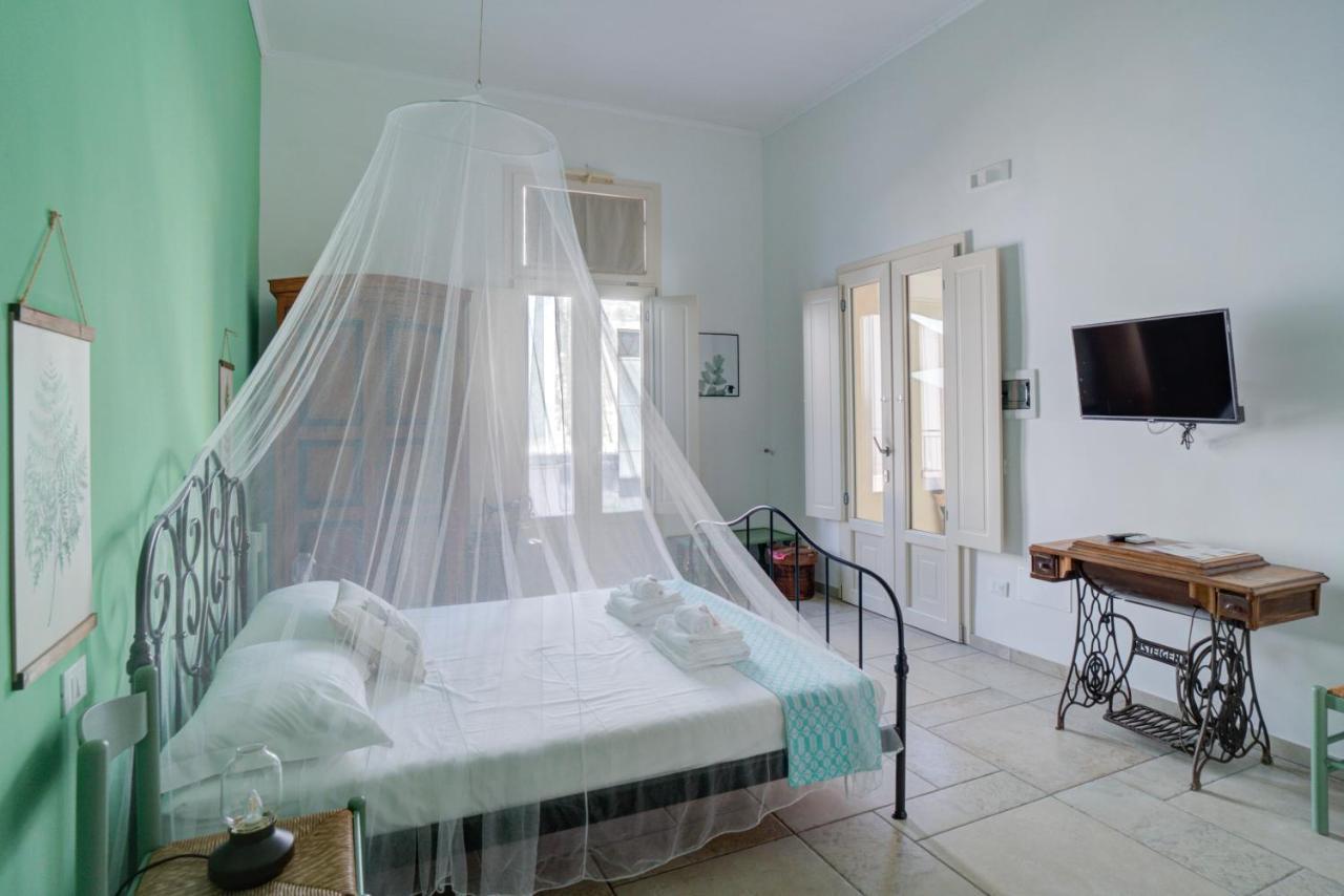 Li Perrini Boutique B&B Acquarica Luaran gambar